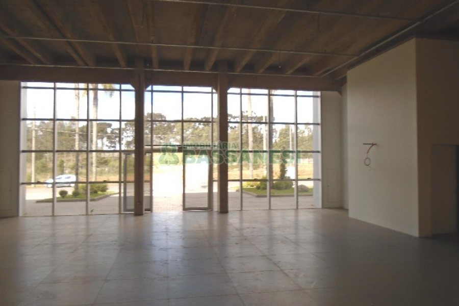 Pavilhão com 1534m², no bairro Forqueta em Caxias do Sul para Alugar
