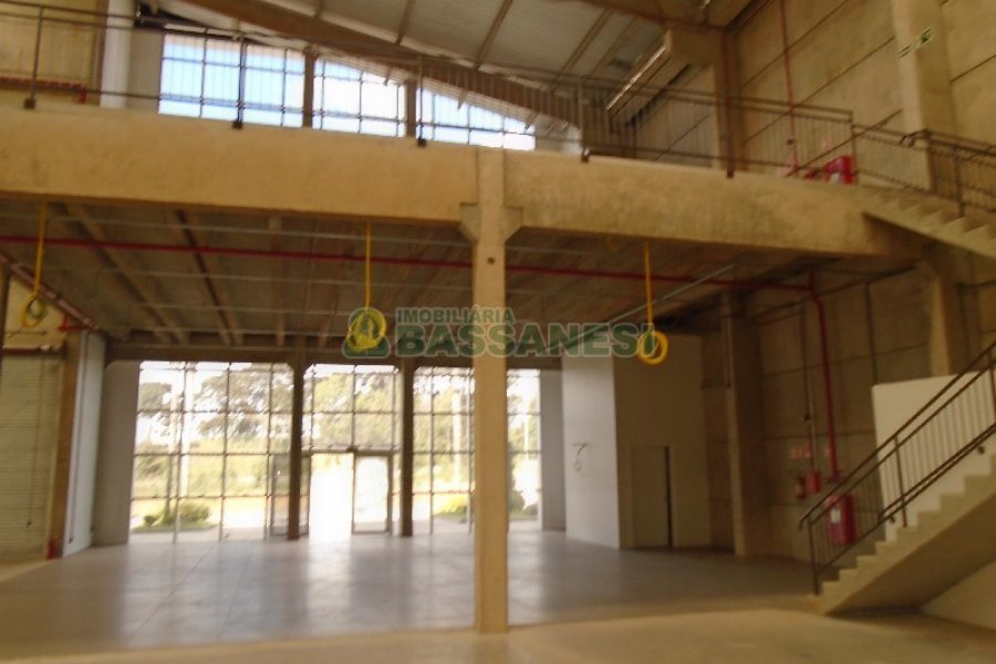 Pavilhão com 1534m², no bairro Forqueta em Caxias do Sul para Alugar