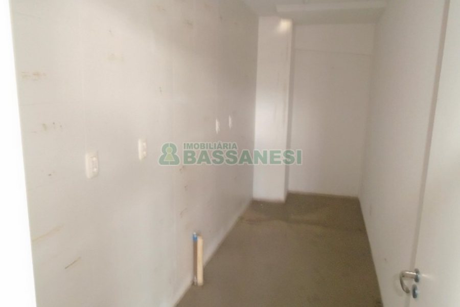 Pavilhão com 1534m², no bairro Forqueta em Caxias do Sul para Alugar