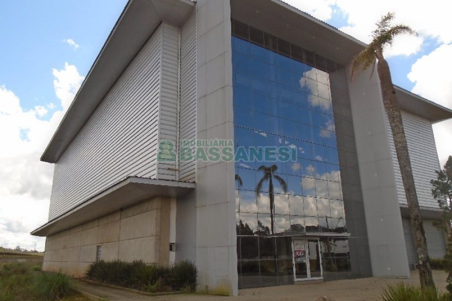 Pavilhão com 1534m², no bairro Forqueta em Caxias do Sul para Alugar