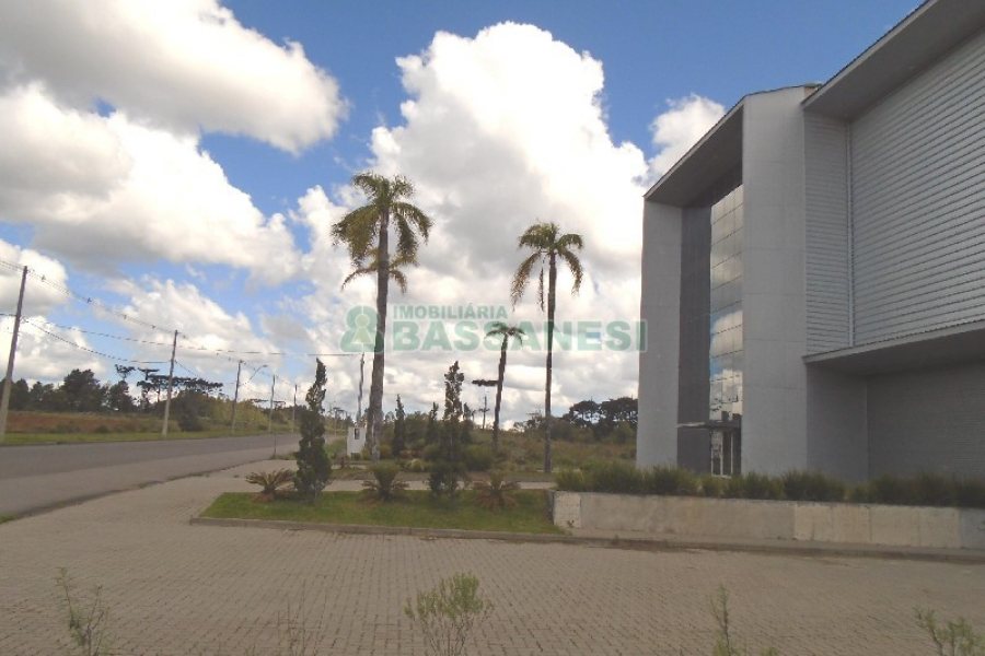 Pavilhão com 1534m², no bairro Forqueta em Caxias do Sul para Alugar