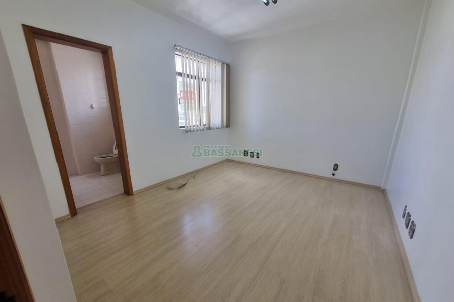 Sala com 50m², no bairro Centro em Caxias do Sul para Alugar