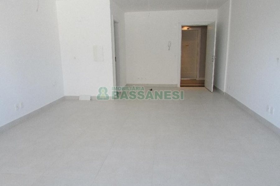 Sala com 45m², no bairro Pio X em Caxias do Sul para Comprar