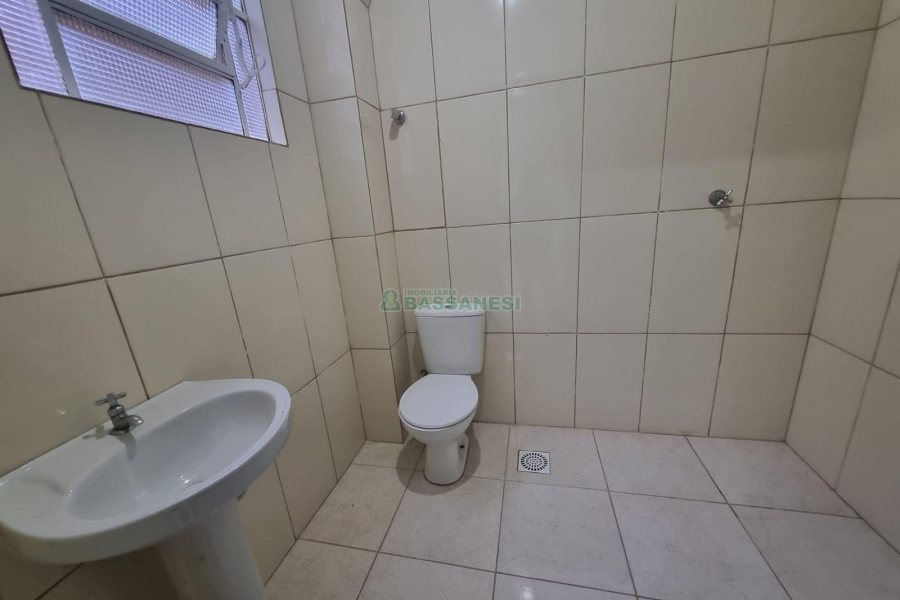 Sala com 42m², no bairro Centro em Caxias do Sul para Alugar