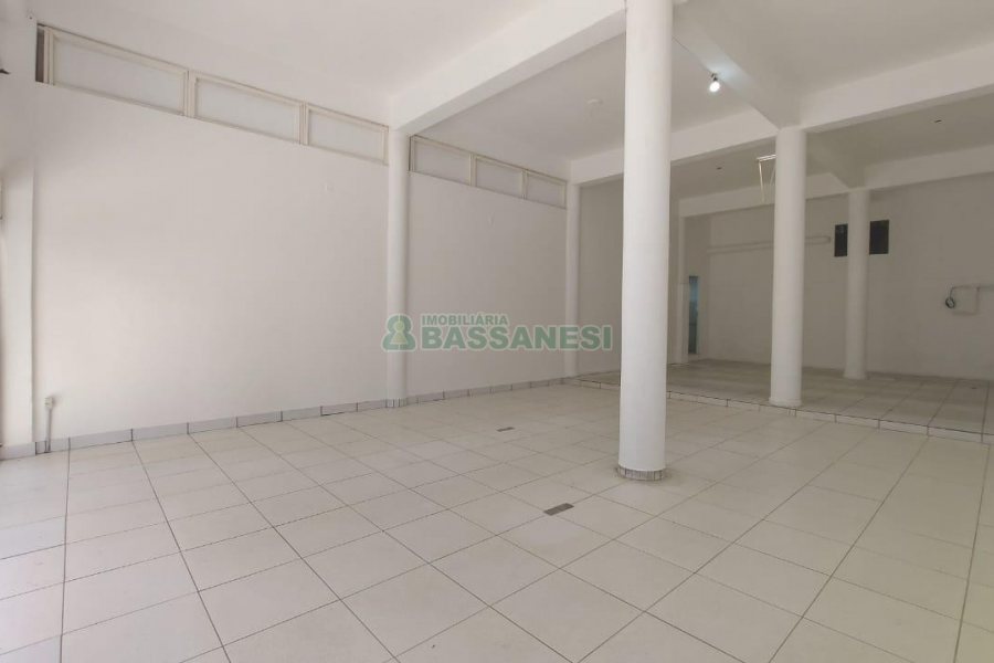Loja com 80m², no bairro Centro em Caxias do Sul para Alugar