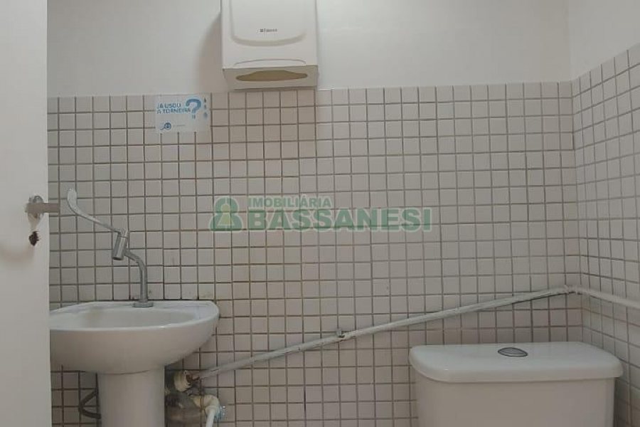 Loja com 80m², no bairro Centro em Caxias do Sul para Alugar