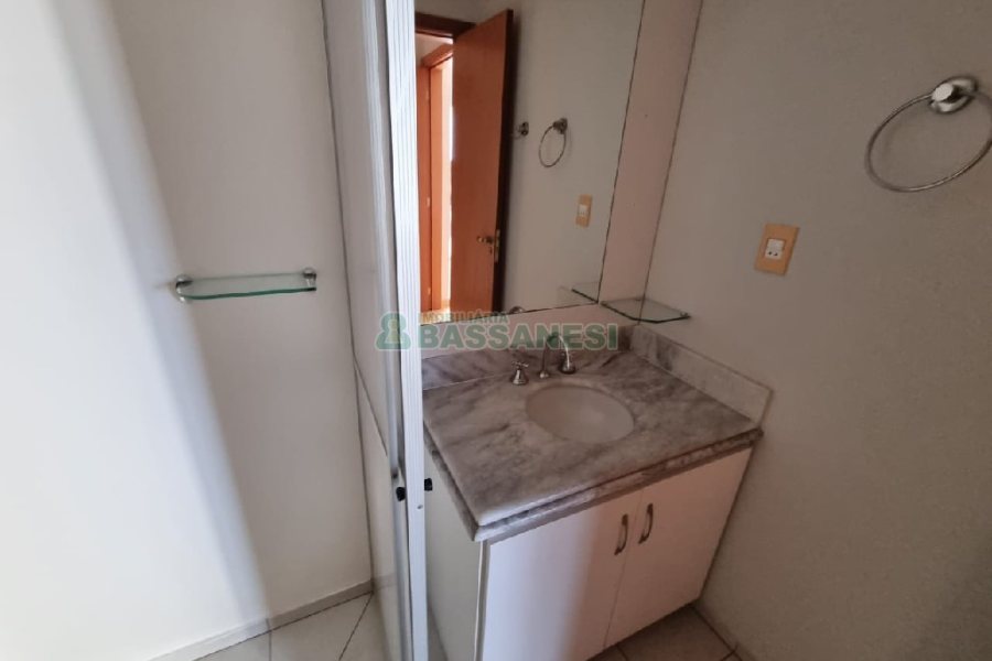 Apartamento com 94m², 3 dormitórios, 1 vaga, no bairro Rio Branco em Caxias do Sul para Comprar