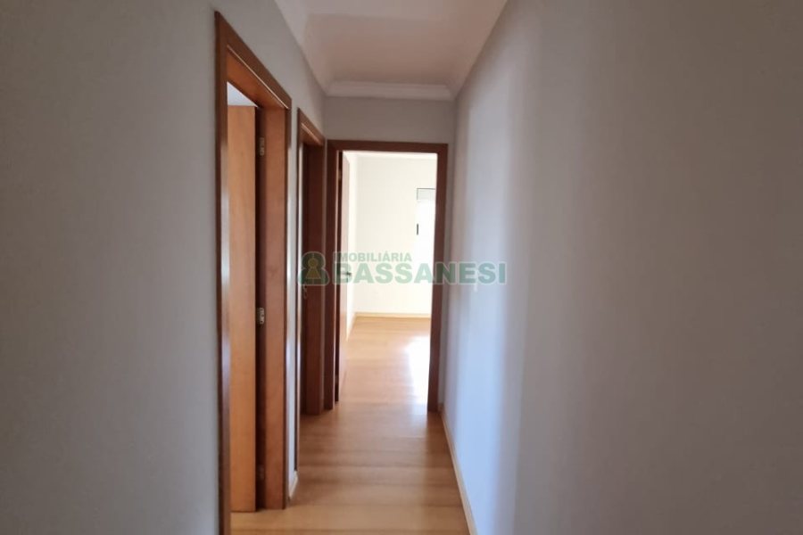 Apartamento com 94m², 3 dormitórios, 1 vaga, no bairro Rio Branco em Caxias do Sul para Comprar