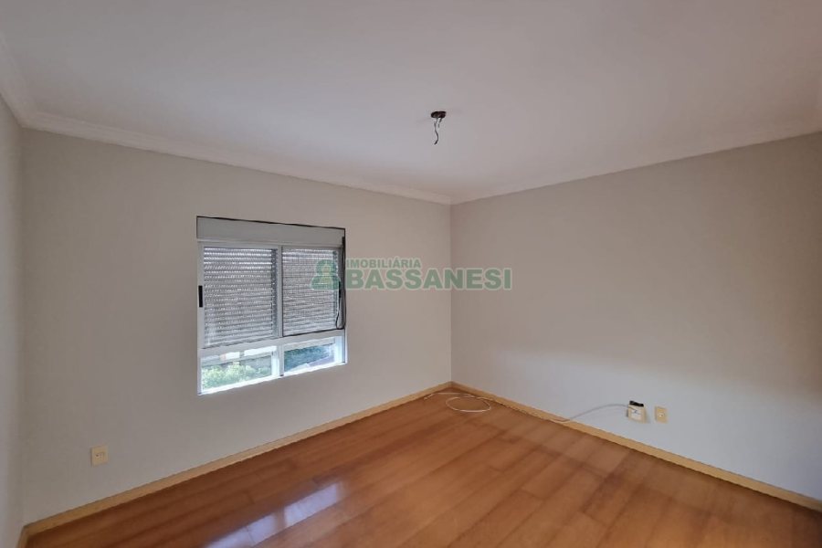 Apartamento com 94m², 3 dormitórios, 1 vaga, no bairro Rio Branco em Caxias do Sul para Comprar
