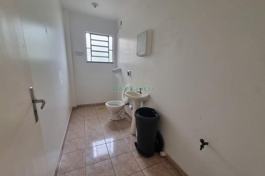 Pavilhão com 280m², no bairro Esplanada em Caxias do Sul para Alugar