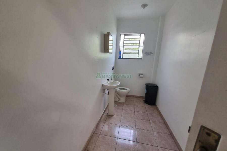 Pavilhão com 280m², no bairro Esplanada em Caxias do Sul para Alugar