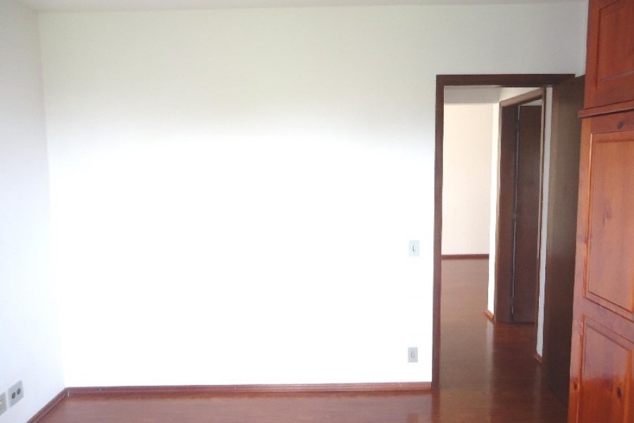 Apartamento, 2 dormitórios, 1 vaga, no bairro Madureira em Caxias do Sul para Alugar