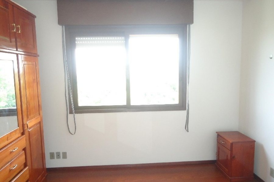Apartamento, 2 dormitórios, 1 vaga, no bairro Madureira em Caxias do Sul para Alugar