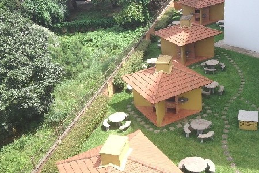 Apartamento, 2 dormitórios, 1 vaga, no bairro Madureira em Caxias do Sul para Alugar