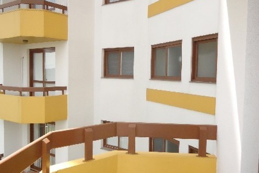 Apartamento, 2 dormitórios, 1 vaga, no bairro Madureira em Caxias do Sul para Alugar