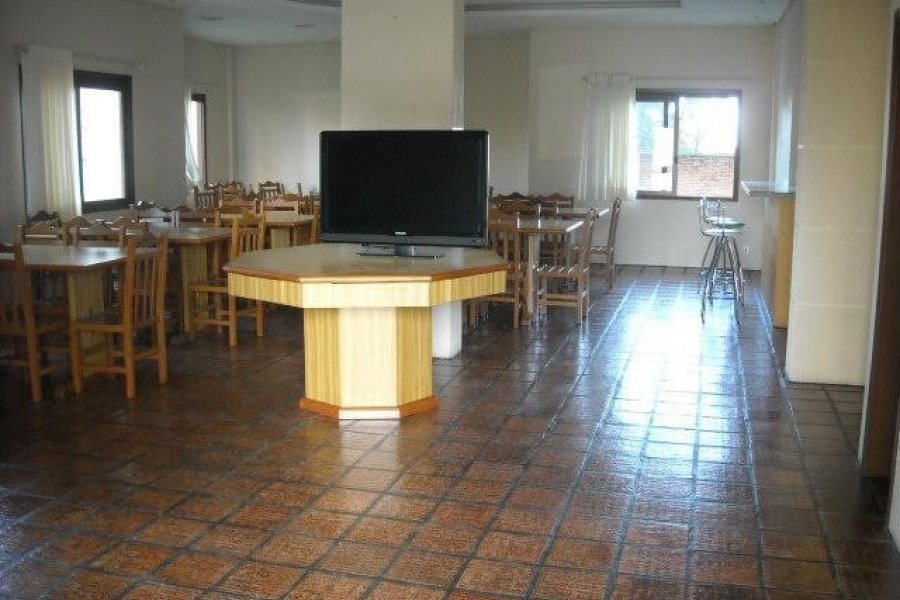 Apartamento, 2 dormitórios, 1 vaga, no bairro Madureira em Caxias do Sul para Alugar