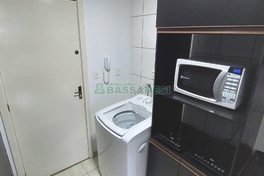 Kitinete Mobiliado com 30m², 1 dormitório, no bairro Sagrada Família em Caxias do Sul para Alugar