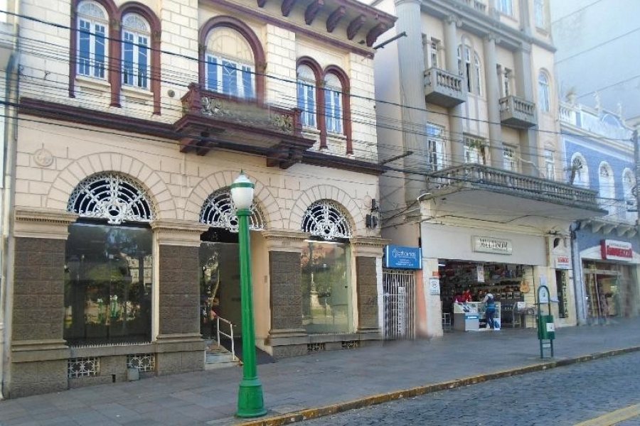 Loja com 200m², no bairro Centro em Caxias do Sul para Alugar