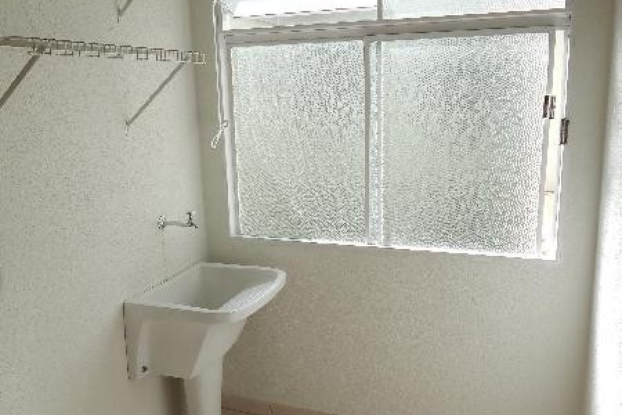 Apartamento com 59m², 2 dormitórios, no bairro Lourdes em Caxias do Sul para Comprar