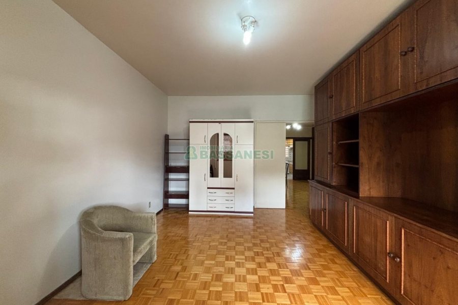 Loja com 980m², 6 vagas, no bairro Centro em Caxias do Sul para Alugar