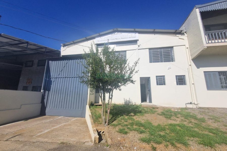 Pavilhão com 340m², no bairro Marechal Floriano em Caxias do Sul para Alugar