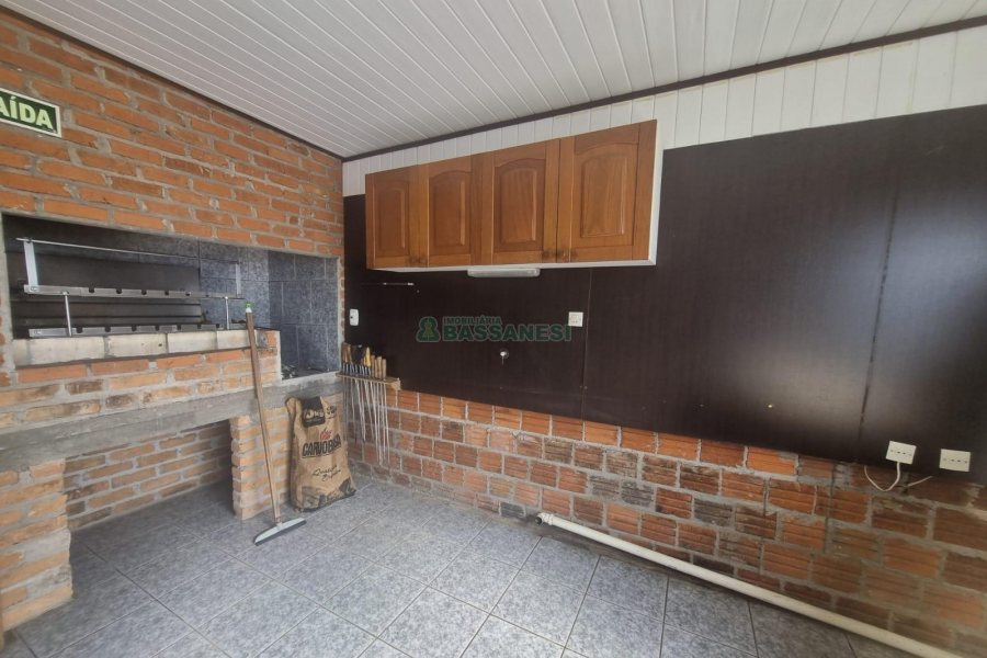 Pavilhão com 340m², no bairro Marechal Floriano em Caxias do Sul para Alugar