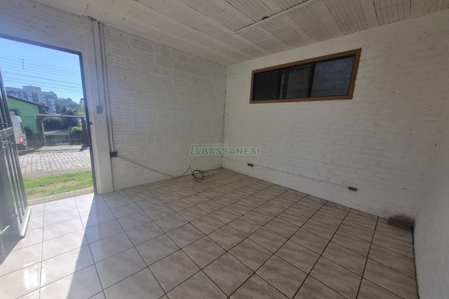 Pavilhão com 340m², no bairro Marechal Floriano em Caxias do Sul para Alugar