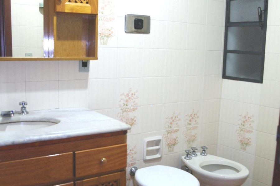 Apto Mobiliado com 110m², 3 dormitórios, 1 vaga, no bairro Centro em Caxias do Sul para Alugar