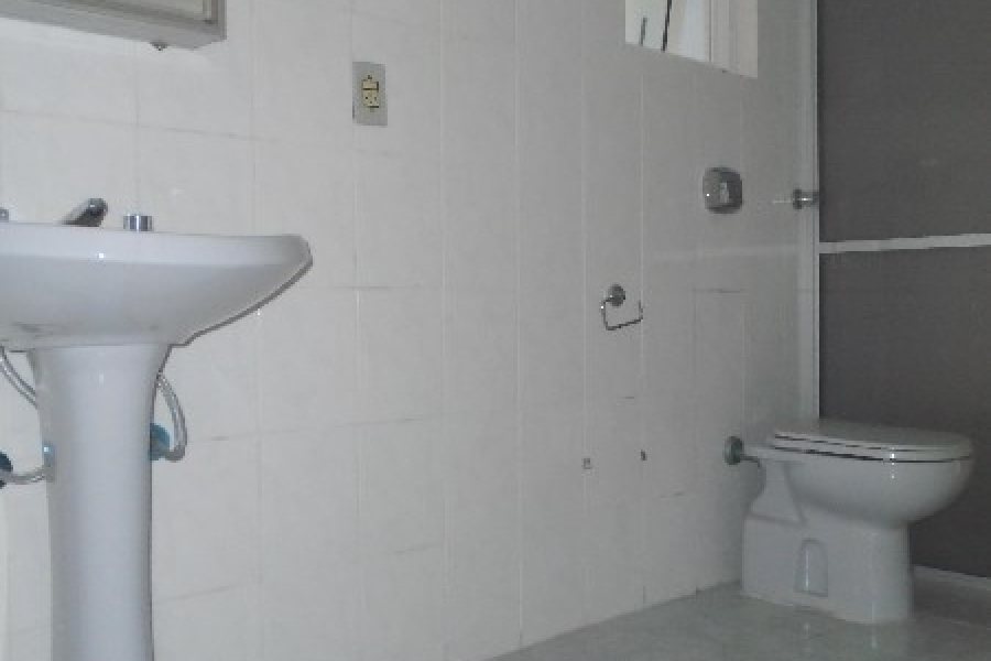 Apartamento com 66m², 2 dormitórios, 1 vaga, no bairro São Leopoldo em Caxias do Sul para Comprar