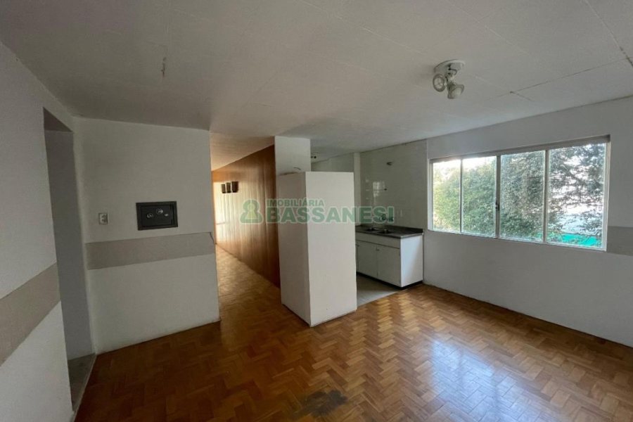Casa com 300m², no bairro Centro em Caxias do Sul para Comprar