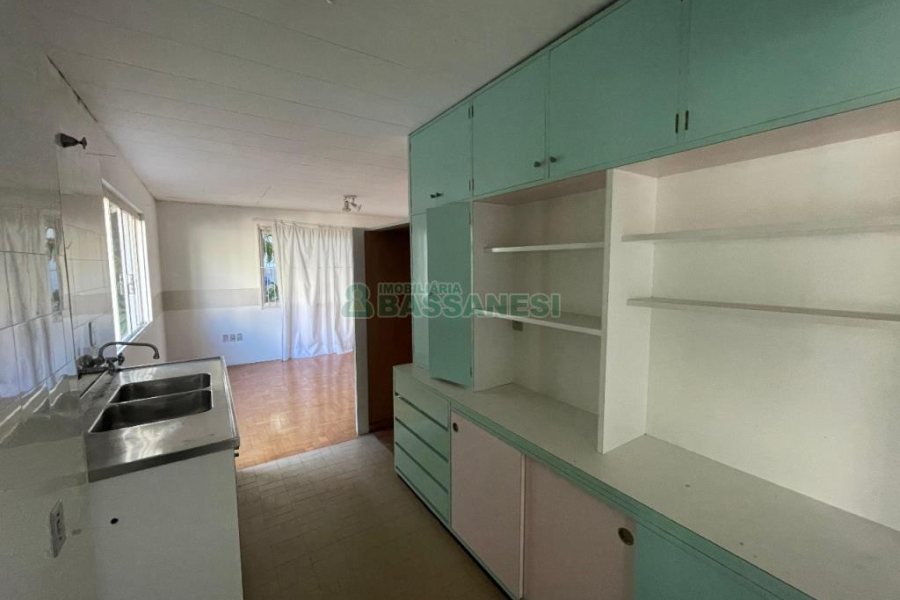 Casa com 300m², no bairro Centro em Caxias do Sul para Comprar