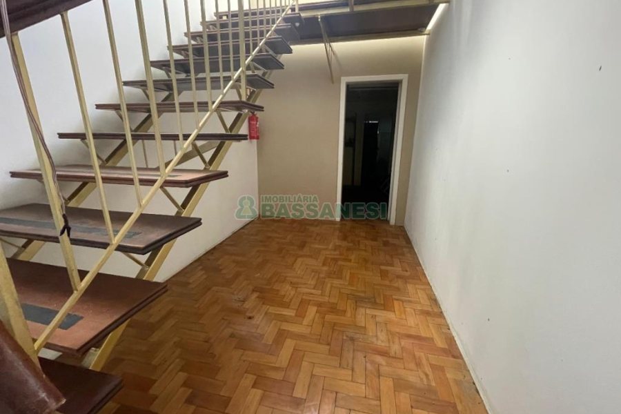 Casa com 300m², no bairro Centro em Caxias do Sul para Comprar