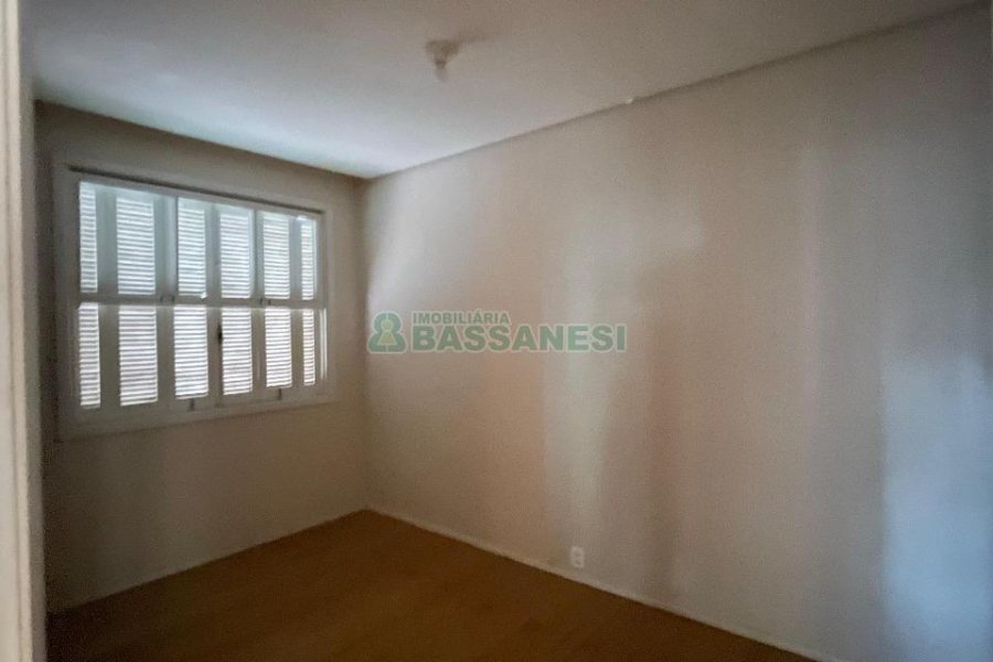 Casa com 300m², no bairro Centro em Caxias do Sul para Comprar