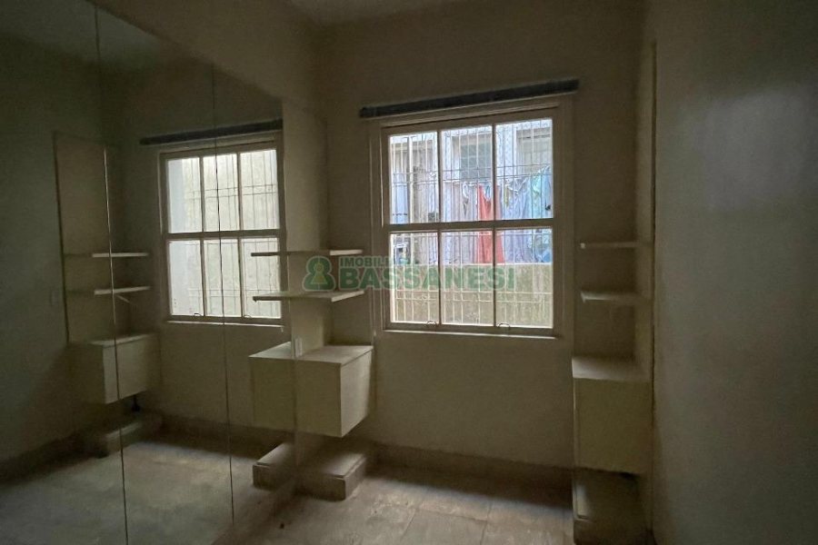 Casa com 300m², no bairro Centro em Caxias do Sul para Comprar