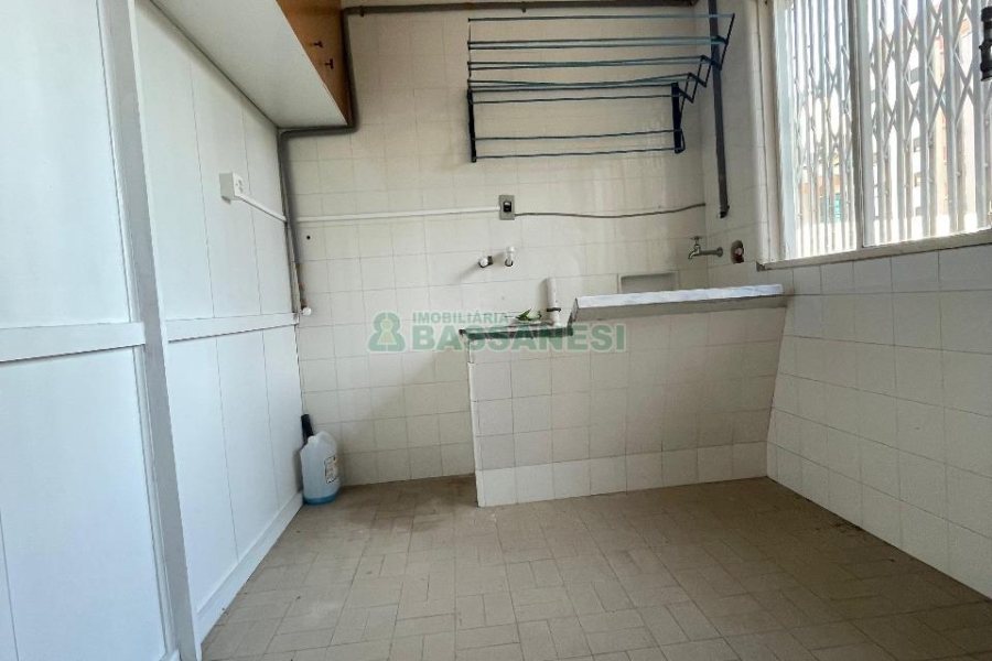 Casa com 300m², no bairro Centro em Caxias do Sul para Comprar