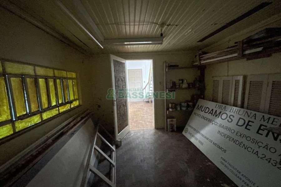 Casa com 300m², no bairro Centro em Caxias do Sul para Comprar