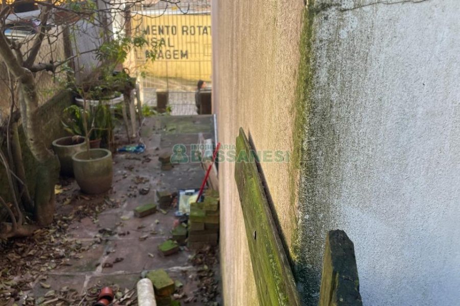 Casa com 300m², no bairro Centro em Caxias do Sul para Comprar