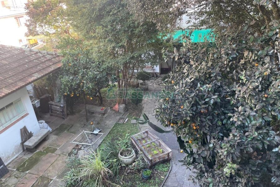 Casa com 300m², no bairro Centro em Caxias do Sul para Comprar