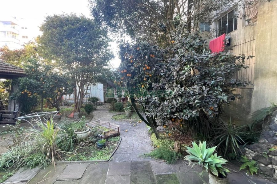 Casa com 300m², no bairro Centro em Caxias do Sul para Comprar