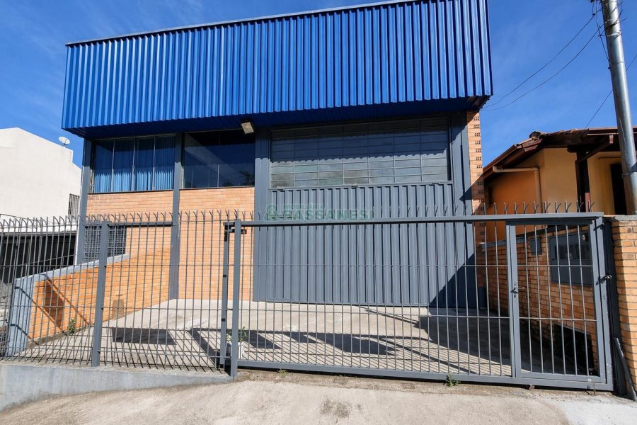 Pavilhão com 300m², no bairro Centenário em Caxias do Sul para Alugar
