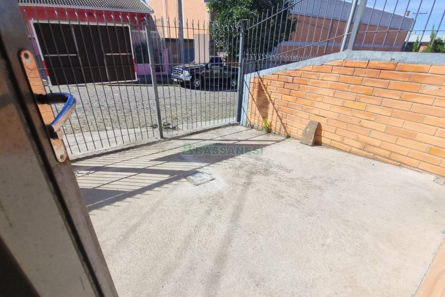 Pavilhão com 300m², no bairro Centenário em Caxias do Sul para Alugar