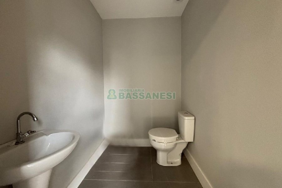 Loja com 140m², no bairro Sagrada Família em Caxias do Sul para Alugar