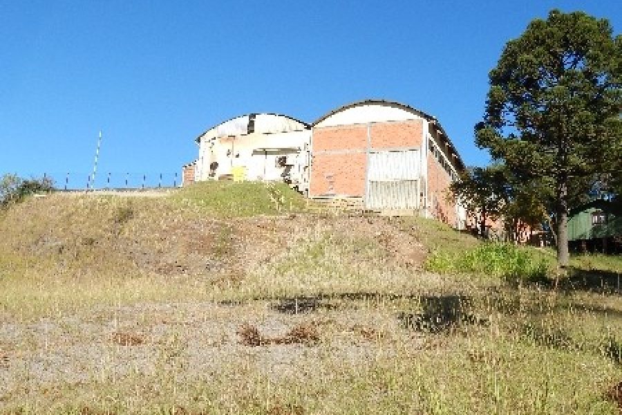 Loja com 1500m², no bairro Interlagos em Caxias do Sul para Alugar