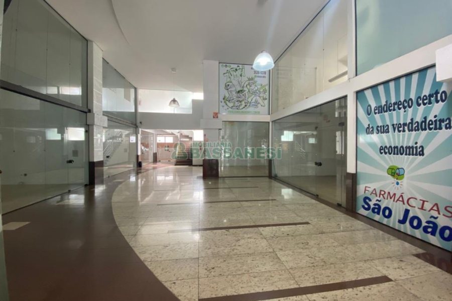 Loja com 400m², no bairro Lourdes em Caxias do Sul para Alugar