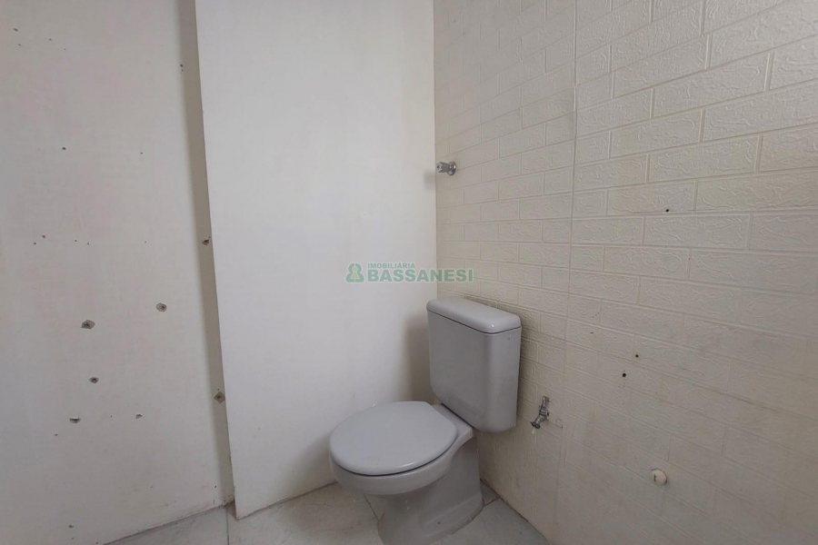 Sala com 55m², 1 vaga, no bairro Rio Branco em Caxias do Sul para Alugar