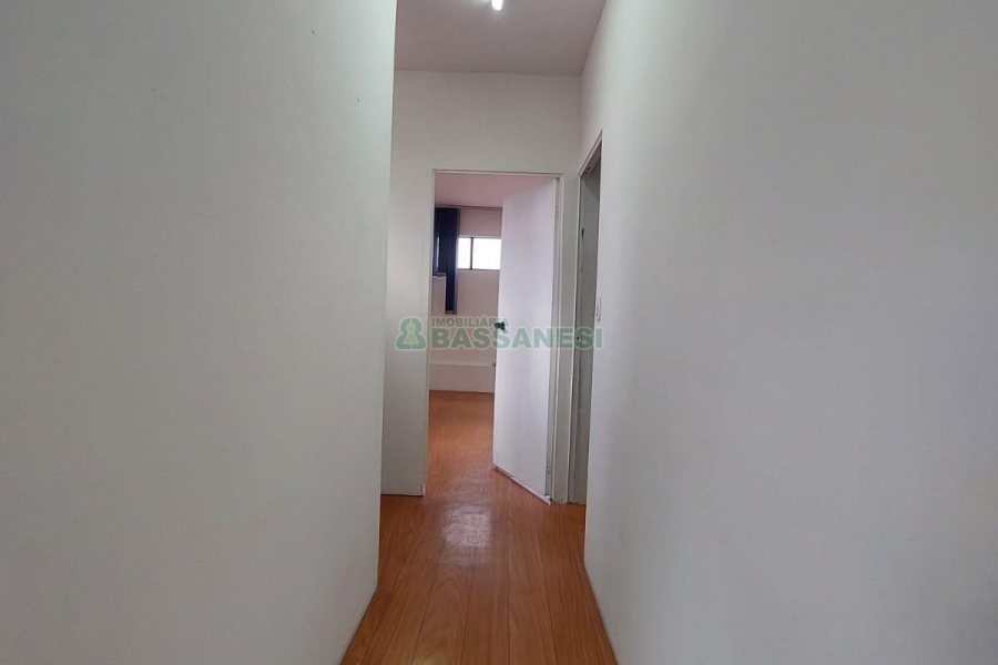 Sala com 55m², 1 vaga, no bairro Rio Branco em Caxias do Sul para Alugar