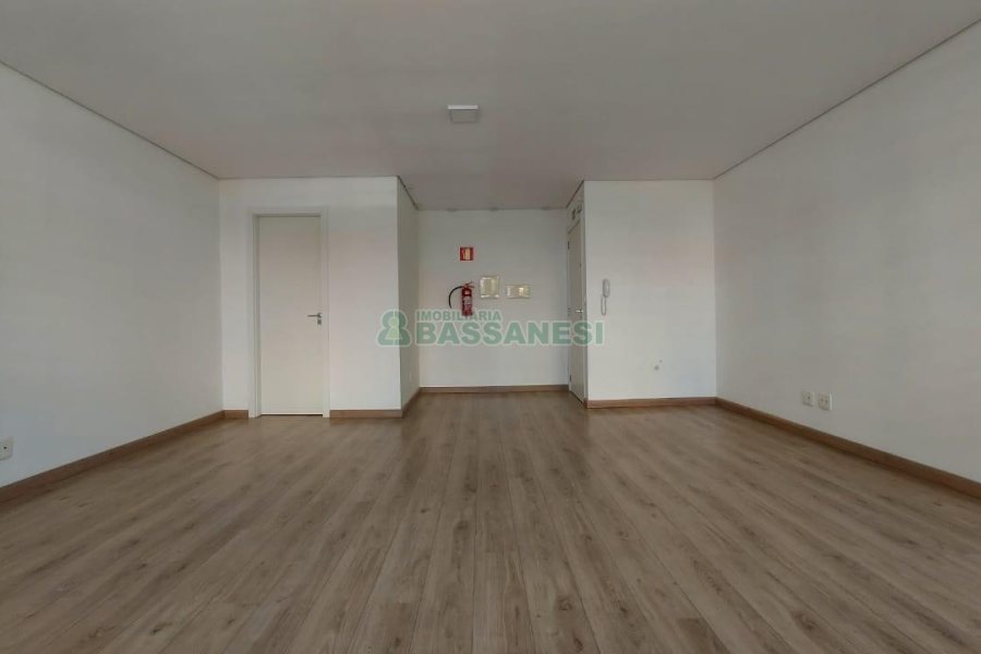 Sala com 63m², no bairro São Pelegrino em Caxias do Sul para Alugar