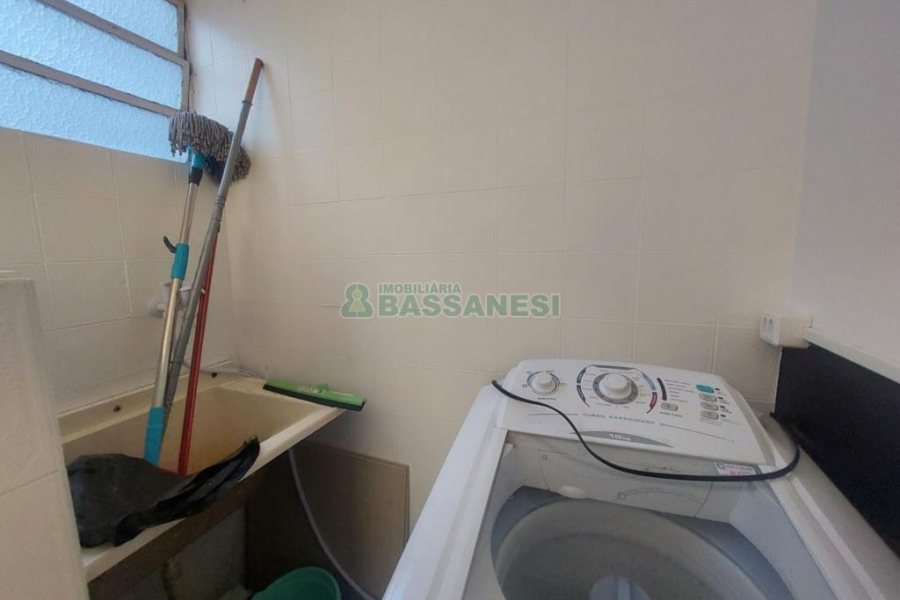 Apto Mobiliado com 38m², 1 dormitório, no bairro Centro em Caxias do Sul para Alugar