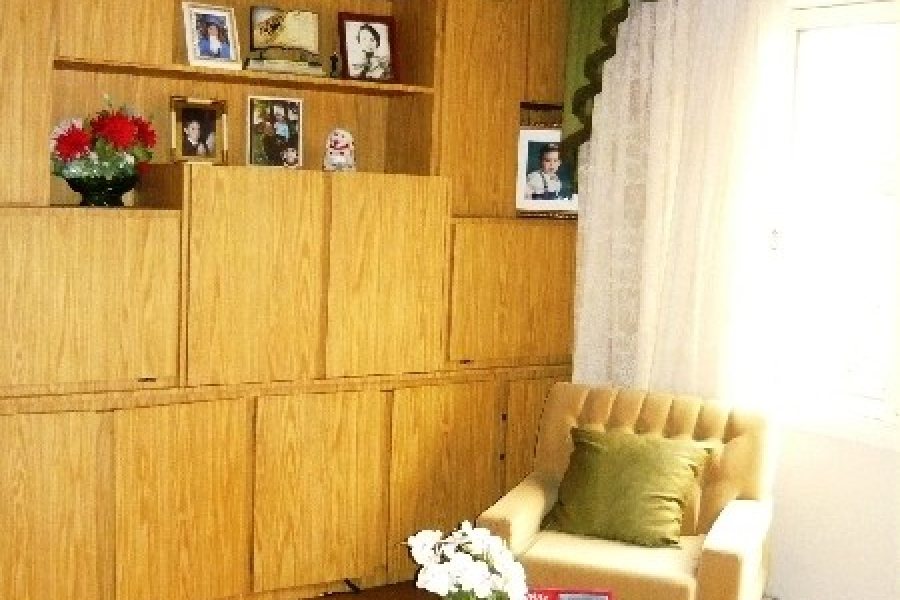 Casa com 250m², 4 dormitórios, 5 vagas, no bairro Pio X em Caxias do Sul para Comprar