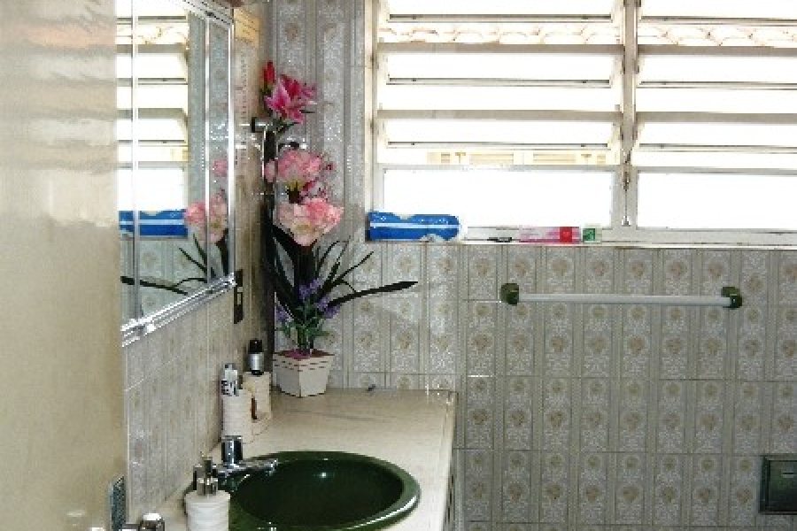 Casa com 250m², 4 dormitórios, 5 vagas, no bairro Pio X em Caxias do Sul para Comprar